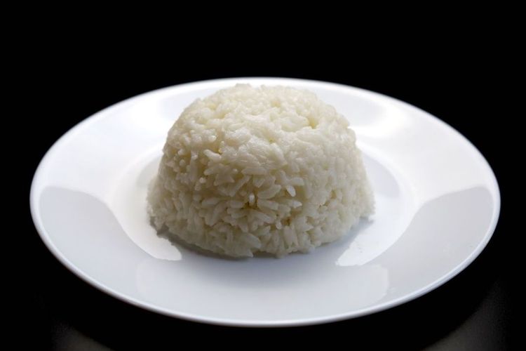 Nasi putih dapat digunakan untuk menjernihkan minyak goreng bekas.