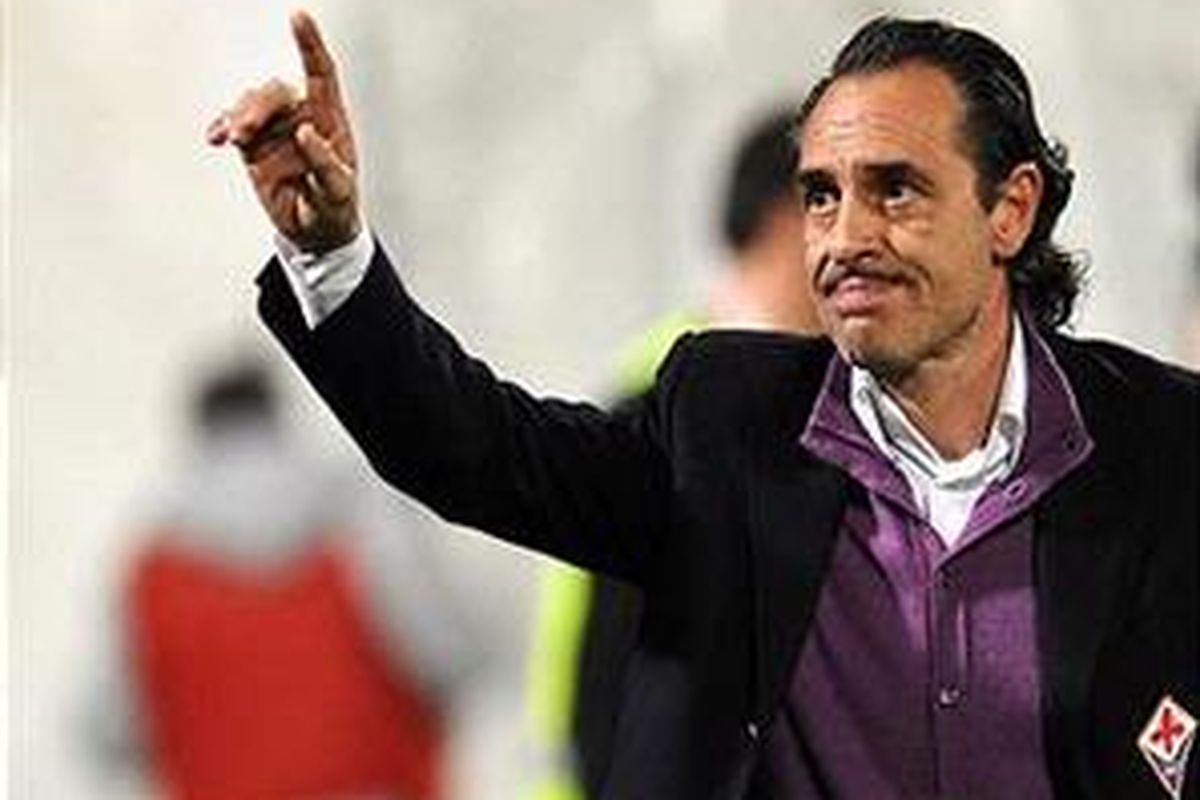Pelatih tim nasional Italia, Cesare Prandelli.