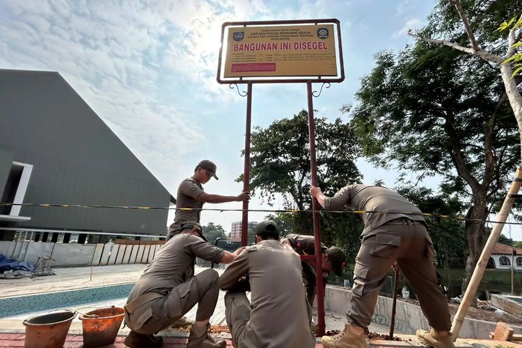 Kolam Renang Shila Sawangan Depok di Sempadan Situ Disegel, Diduga Langgar Site Plan