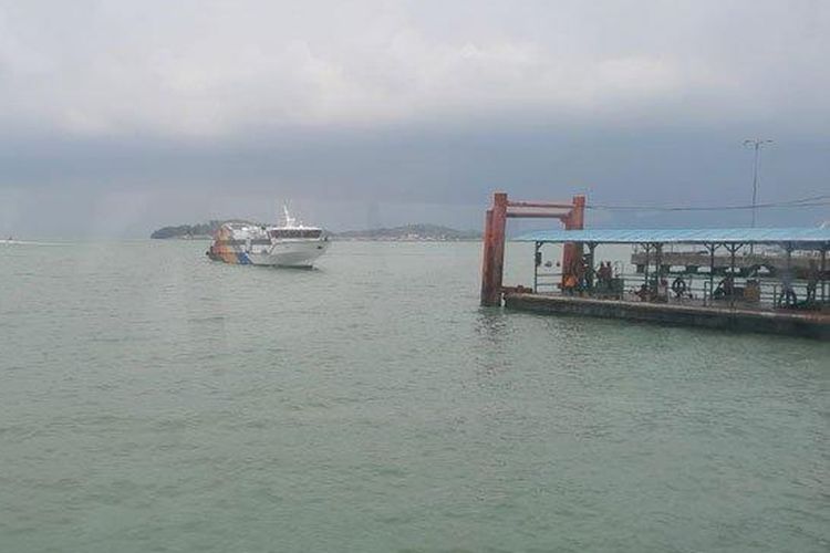 Suasana kapal Ferry di Pelabuhan SBP Tanjungpinang, Senin (25/9/2023). Kapal Oceanna 6 dari Batam tujuan Tanjungpinang alami mati mesin di perairan Batam.
