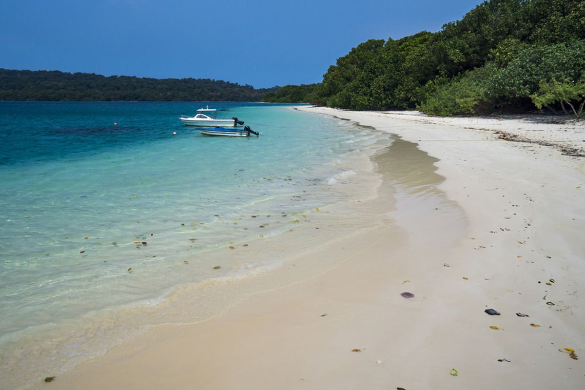 Pulau Peucang di Taman Nasional Ujung Kulon, Banten