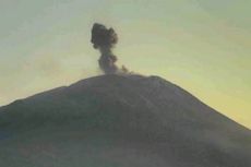 Gunung Ile Lewotolok Alami Erupsi, Aktivitas Warga Masih Normal