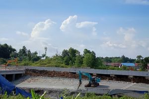 Jalan Tol Menuju IKN di Balikpapan Patah Usai Hujan Deras, Akses Ditutup