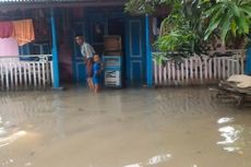 Banjir Luapan Bengawan Solo Sebabkan Kemacetan Parah di Gresik