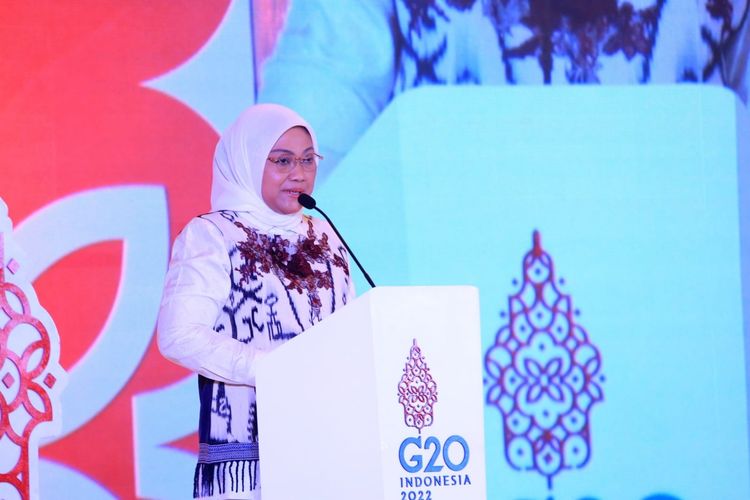 Menteri Ketenagakerjaan Ida Fauziyah memberikan sambutan dalam pelaksanaan G20 bidang ketenagakerjaan, di Jakarta, Kamis (27/1/2022).