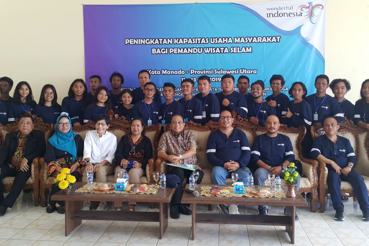 Kementerian Pariwisata bekerjasama dengan Politeknik Negeri Manado menggelar pelatihan khusus untuk pemandu wisata selam. Program bertajuk Peningkatan Kapasitas Usaha Masyarakat Bagi Pemandu Wisata Selam ini berlangsung 10-13 Juli 2019.