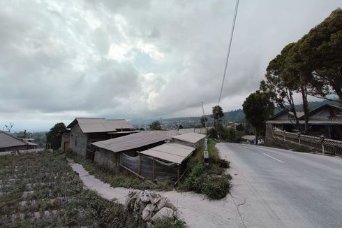 Merapi Erupsi 11 Maret 2023, Desa Wonolelo di Magelang Hujan Abu Cukup Tebal