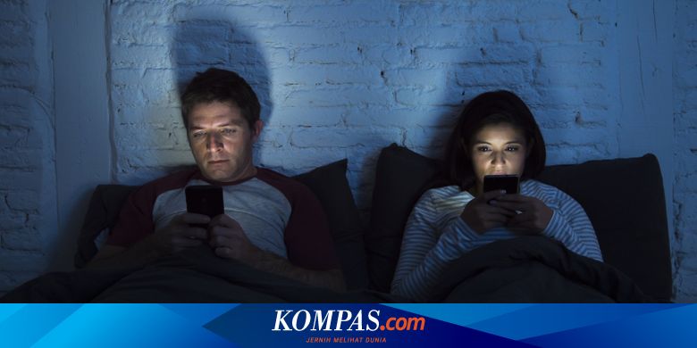 Kecanduan Cari Kabar Negatif Soal Covid-19? Waspada Efek Doomscrolling - Vimarsana News