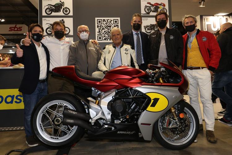 MV Agusta Superveloce Ago di EICMA 2021