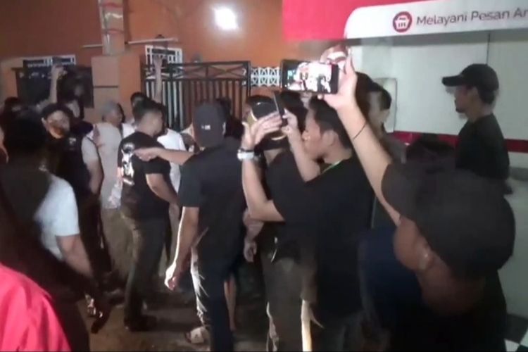 Suami Digerebek Istri karena Selingkuh, Staf Desa di Gowa Nyaris Dihakimi Warga