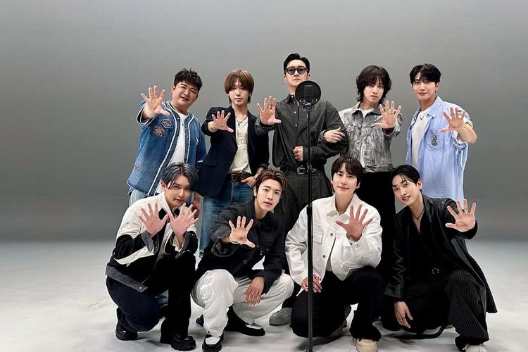 Super Junior siap konser di Jakarta hari ini! Intip 5 gaya panggung mereka yang elegan, kasual, hingga edgy dan bisa jadi inspirasi fesyenmu.