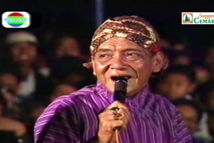 Mendiang pelawak Ranto Gudel saat tampil di salah satu stasiun televisi swasta medio era 90an.