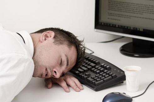 Kurang Tidur Terbukti Bikin Kita Sulit Bahagia, Kok Bisa?