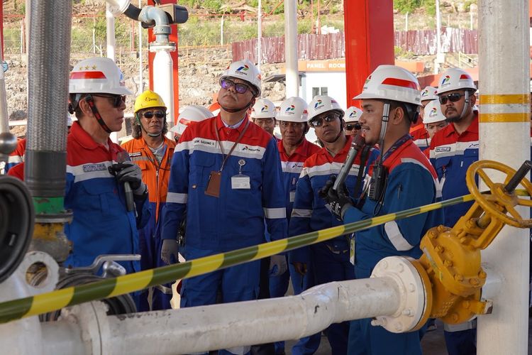 Komisaris Utama Pertamina Tinjau Keandalan Pasokan Energi di Nusa Tenggara Timur