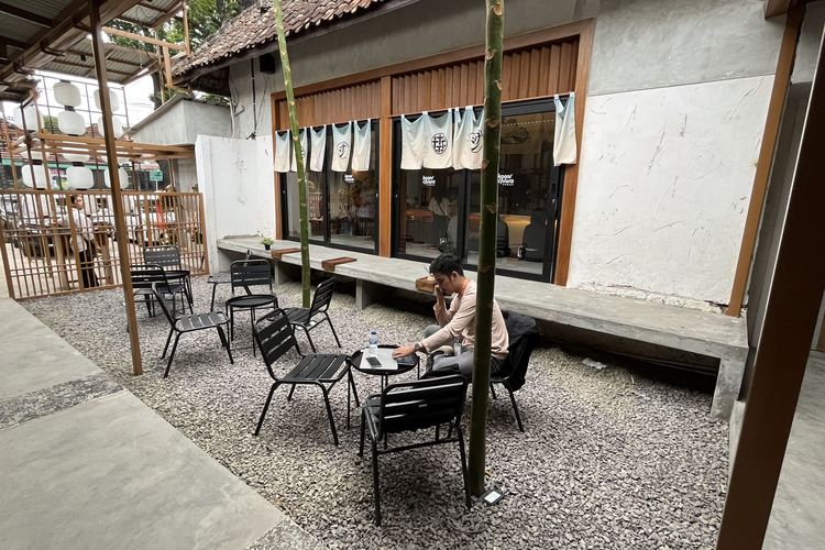 Tsukuma Coffee Bar and Izakaya, restoran jepang yang baru buka di Bandung.