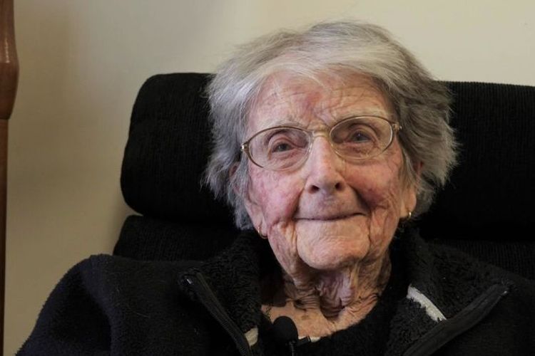 Dorothy Harris, seorang perempuan berusia 107 tahun di Australia yang mengaku tak khawatir dengan Covid-19 setelah melalui Perang Dunia dan Flu Spanyol.