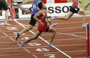 Pelari Indonesia Lalu Muhammad Zohri (no.400) beradu kecepatan dengan pelari lainnya saat babak final Lari 100 meter Putra Asian Games ke-18 Tahun 2018 di Stadion Utama Gelora Bung Karno Senayan, Jakarta Pusat, Minggu (26/8/2018). Lalu Muhammad Zohri gagal persembahkan medali.