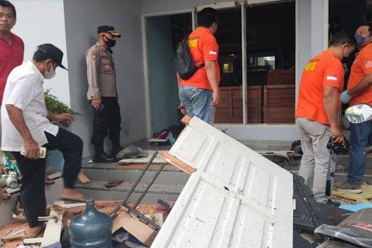 Ledakan tabung elpiji 12 kilogram di Surabaya. (Istimewa)