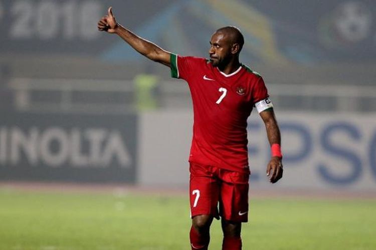 Pemain timnas Indonesia Boaz Solossa saat bertanding melawan Thailand pada laga final Piala AFF Suzuki Cup 2016 leg pertama di Stadion Pakansari, Cibinong, Bogor, Jawa Barat, Rabu (14/12/2016). Indonesia menang 2-1 atas Thailand dan akan bertanding di final Piala AFF Suzuki Cup 2016 leg kedua di Stadion Rajamangala, Thailand, Sabtu (17/12/2016) mendatang.