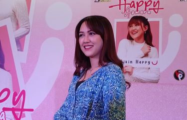 Penyanyi dangdut Happy Asmara saat ditemui di kawasan Kemang, Jakarta Selatan, Jumat (4/3/2022). 