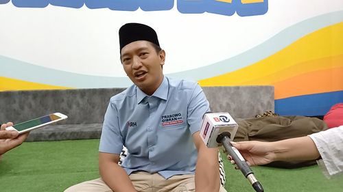 PDI-P Ingatkan Jokowi Bisa Ditinggal Koalisi Prabowo, TKN: Usai Lengser, Jokowi Rakyat Biasa