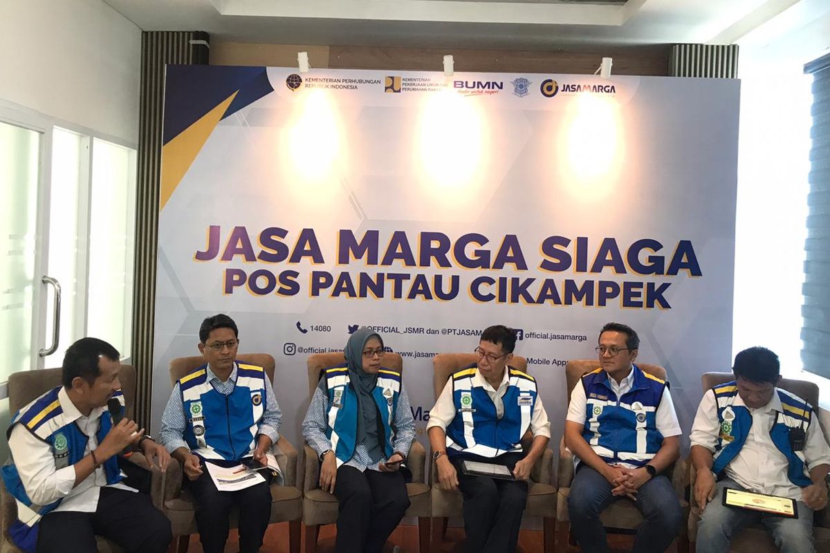 Direktur Operasi Jasa Marga Subakti Syukur memastikan pelayanan operasional didukung oleh pusat pengendali informasi dan komunikasi (command center) lalu lintas seluruh wilayah Jalan Tol Jasa Marga Group.
