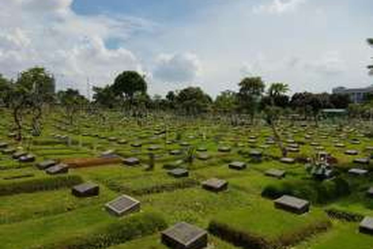 Tempat Pemakaman Umum (TPU) Karet Bivak, Tanah Abang, Jakarta Pusat.