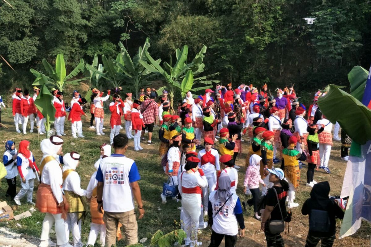 Suasana dalam Festival Ciliwung di kawasan Condet, Sabtu (25/8/2018). 