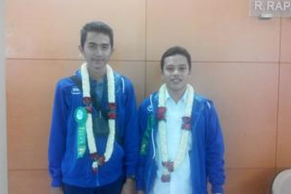 I Kadek Sudiarsana (kanan), peraih penghargaan Intel ISEF 2015 dalam bidang matematika yang ingin menjadi Gubernur Bali.