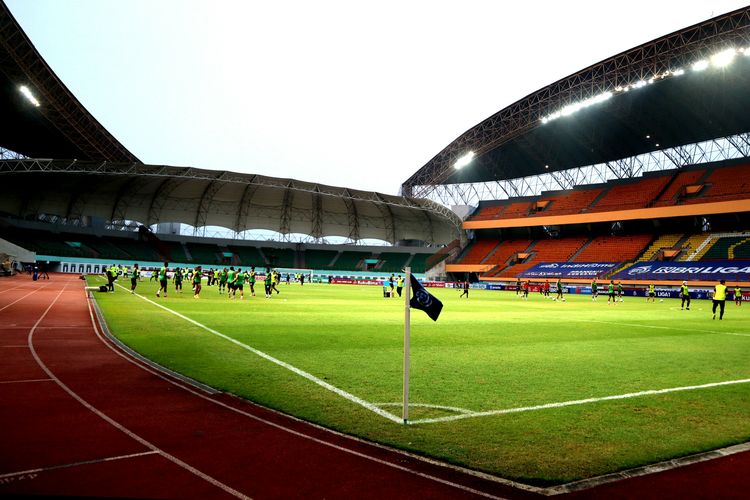 Stadion Wibawa Mukti Cikarang.