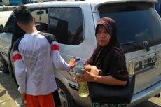 Terjebak Macet, Pemudik Terpaksa Beli Bensin Eceran Rp 50.000 Per Liter