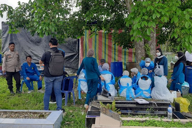 Pilu Keluarga Napi yang Tewas di Lapas Banyuasin Saat Ekshumasi: Tunjukkan Keadilan untuk Anakku...