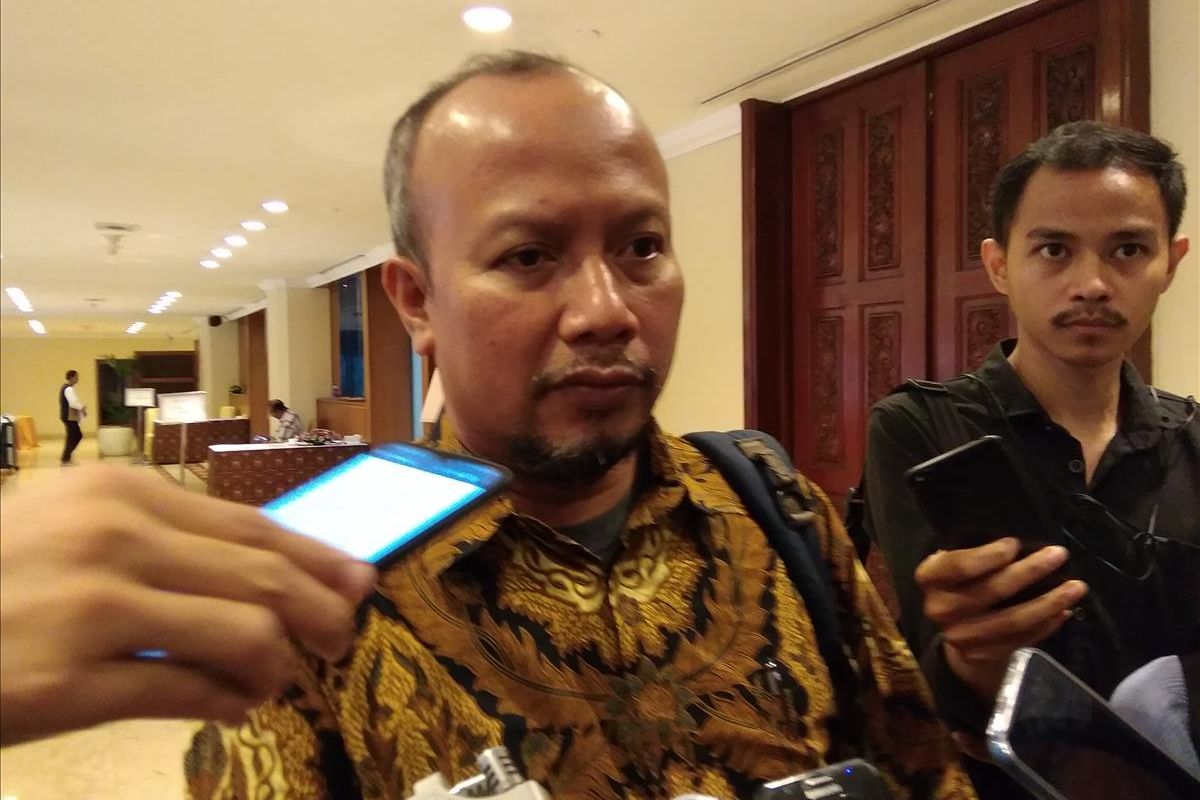 Ketua Yayasan Lembaga Konsumen Indonesia (YLKI) Tulus Abadi usai menghadiri seminar nasional soal polemik tiket pesawat di Jakarta, Jumat (9/8/2019).
