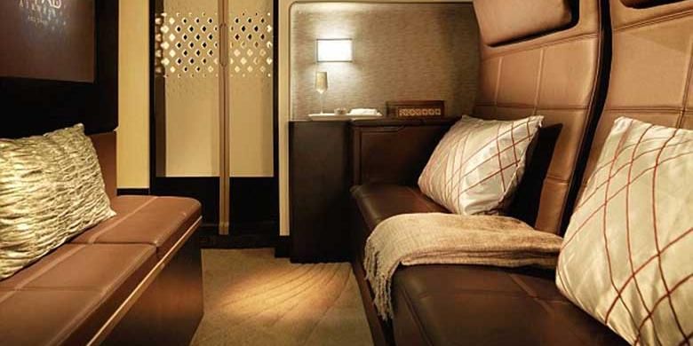 The Residence, kabin mewah tiga kamar milik Etihad Airways. Kabin ini hanya tersedia di armada A380-800 milik Etihad.