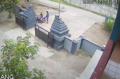Aksi 2 Pencuri Motor Penjaga Sekolah di Jombang Terekam CCTV
