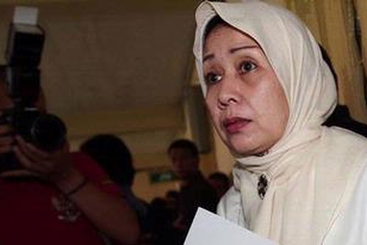 Mantan Kepala Divisi Legal Bank Century, yang juga menjadi terdakwa dalam kasus Century, Arga Tirta Kirana usai membacakan pledoi atau pembelaan di Pengadilan Negeri (PN) Jakarta Pusat, Jalan Gajah Mada, Kamis (10/2/2011).