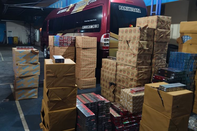 Rokok Ilegal Senilai Rp 2,2 Miliar Diamankan di Malang, Diangkut 2 Elf dan 1 Truk