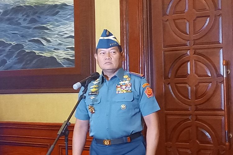 Panglima TNI Laksamana Yudo Margono usai acara exit briefing KSAL di Balai Samudra, Kelapa Gading, Jakarta Utara, Rabu (21/12/2022).