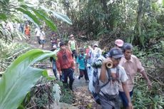 Nasib Warga Situs Warisan Dunia Tembus Hutan Rimba Saat Sakit Parah