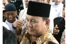 Ziarah, Prabowo Berdoa di Makam Soeharto