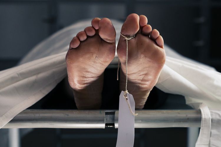 Ilustrasi jenazah. Tahanan di Banyumas berinisial OK (26), tewas penuh luka pada Jumat (2/6/2023). Keluarga menyebut kematian OK janggal.
