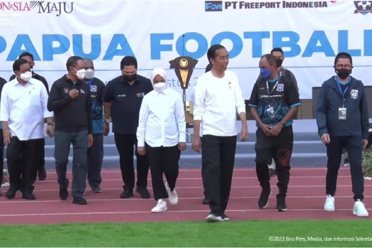 Presiden Joko Widodo di acara peluncuran Papua Football Academy di Stadion Lukas Enembe, Kabupaten Jayapura, Rabu (31/8/2022) pagi.