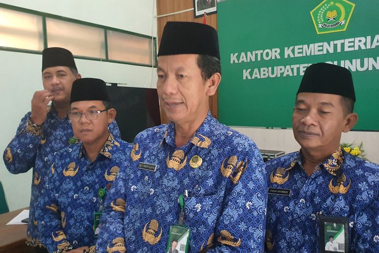 Kemenag Pastikan Fendi yang Putus Sekolah karena Rawat Orangtua Bisa Kembali Kenyam Pendidikan