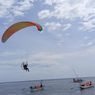 Hadirkan Atraksi Udara di Selat Bali, Pantai Bimorejo Banyuwangi Siap Go Internasional
