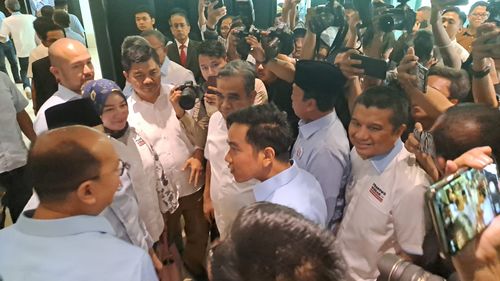 Gibran Hadiri Deklarasi Tim Kampanye Prabowo-Gibran di Kemang