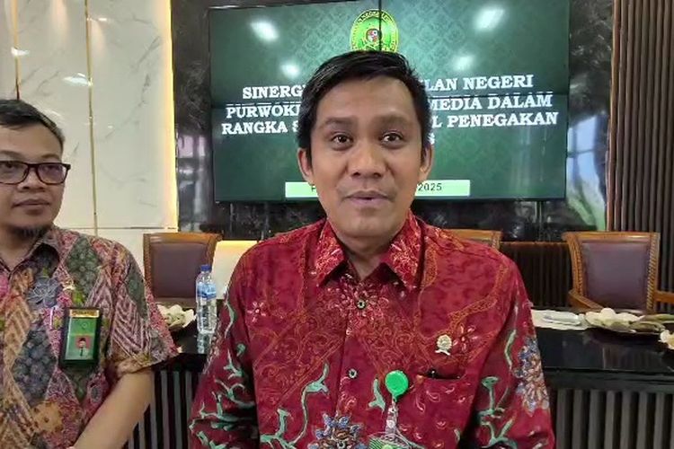Hakim Terima Suap Kasus CPO, Masyarakat Diminta Laporkan Hakim yang Menyimpang
