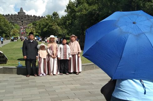 Libur Lebaran, Puluhan Ribu Pengunjung Padati Candi Borobudur