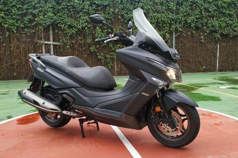 Perbandingan Yamaha XMAX 250 Tech Max dan Kymco X-Town 250i