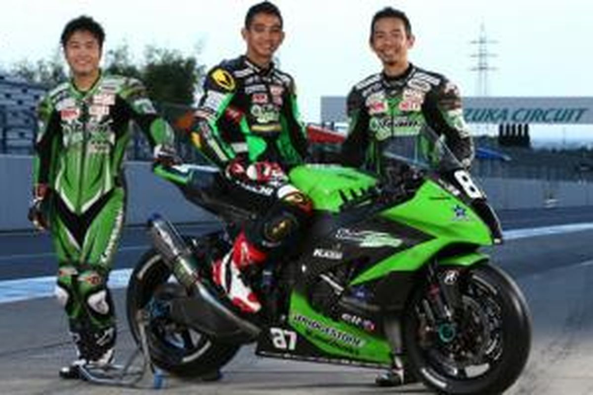 Tim Kawasaki Suzuka 8 Hours 2015, diperkuat pebalap Indonesia Haji Ahmad Yudhistira.