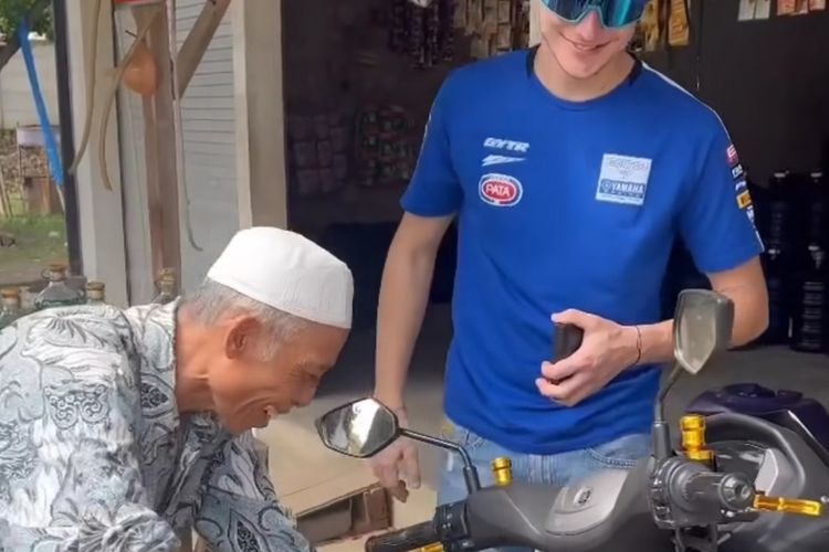 Usman warga Desa Kuta yang viral, karena bensin ecerannya di beli pembalap WSBK